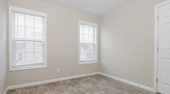 Building Photo - 1005 Tellis Dr