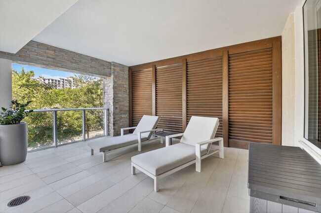 Building Photo - 200 SE Mizner Blvd