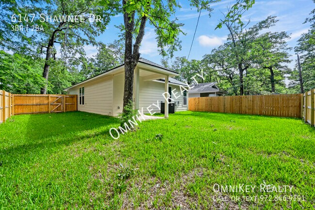 Building Photo - 6147 Shawnee Dr