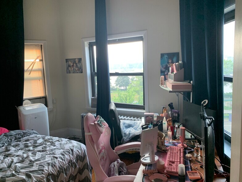 Building Photo - 43 Bay State Rd