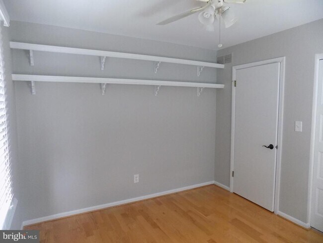 Building Photo - 313 Glenville Rd