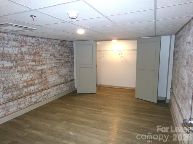 Building Photo - 197 N 2nd St