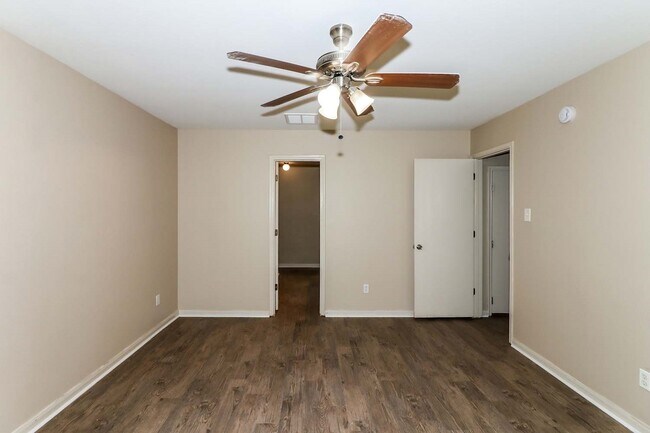 Building Photo - 11727 Standing Pine Ln