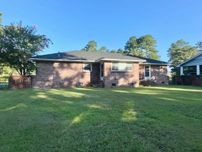 Building Photo - 1710 Bellevue Dr