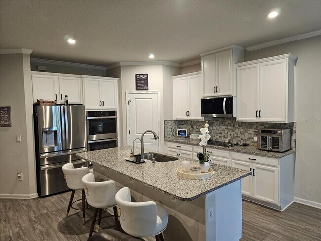 Building Photo - 8507 Sunshower Pl