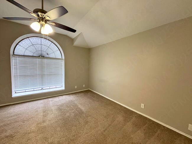 Building Photo - 10206 Barron Fld Dr