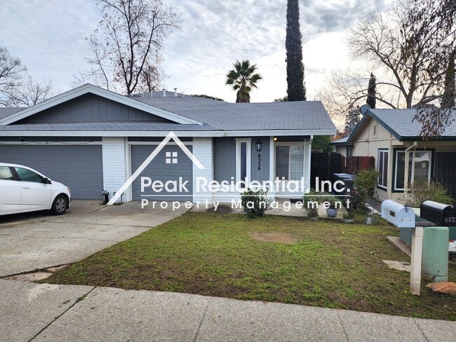 Building Photo - Charming Citrus Heights 2bd/2ba Duplex with 1 Car Garage