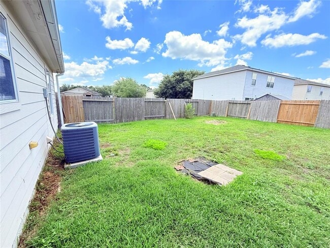 Building Photo - 29019 San Jacinto River Ct