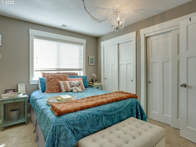 Building Photo - 11464 SW 96th Ave