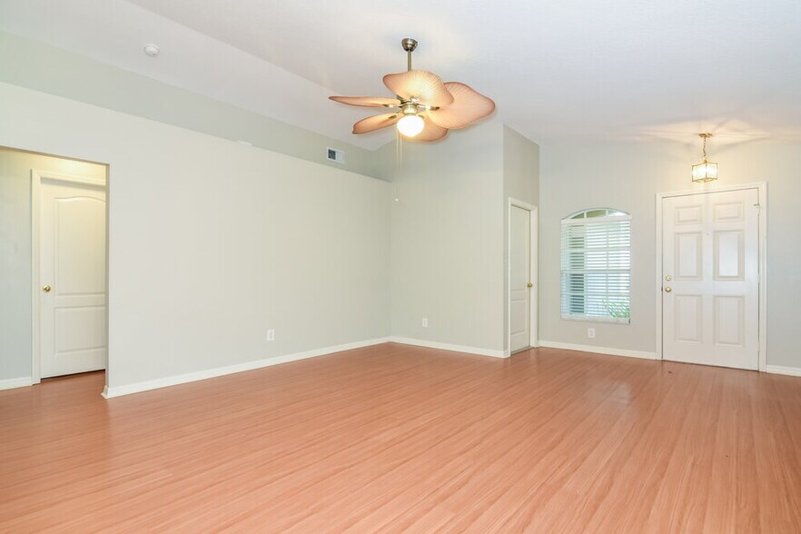 Building Photo - 7803 Citrus Blossom Dr