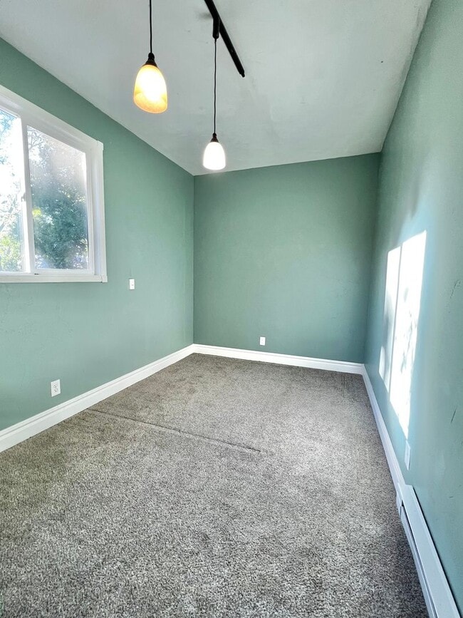 Building Photo - Charming 4 bed, 2 bath Home in North Fort ...