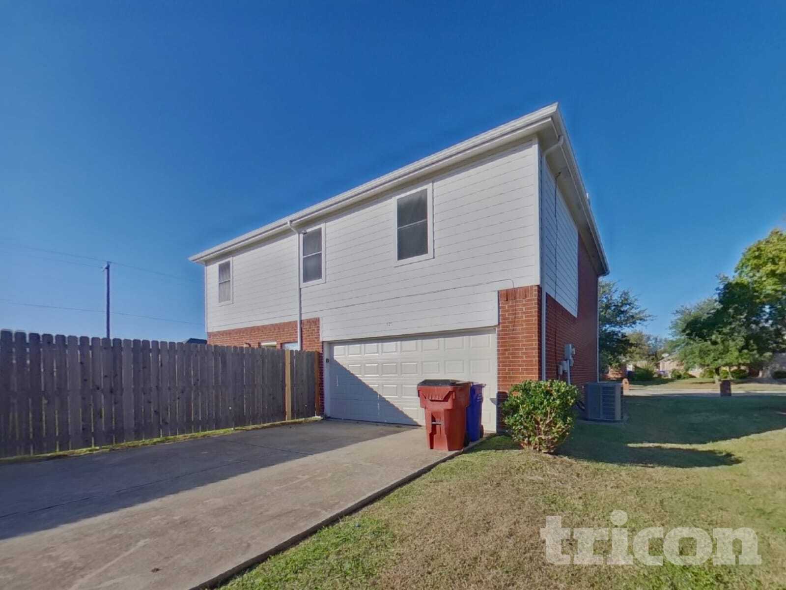 Building Photo - 521 Sandy Ln