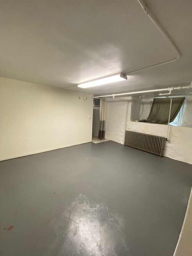 Building Photo - 525 S Lafayette