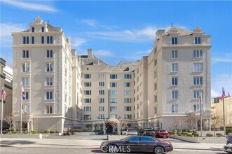 Building Photo - 1424 N Crescent Heights Blvd