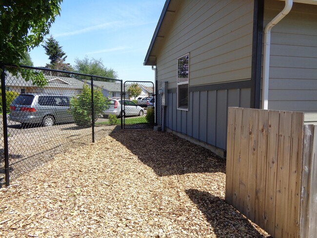 Building Photo - 1364 Northern Heights Loop NE