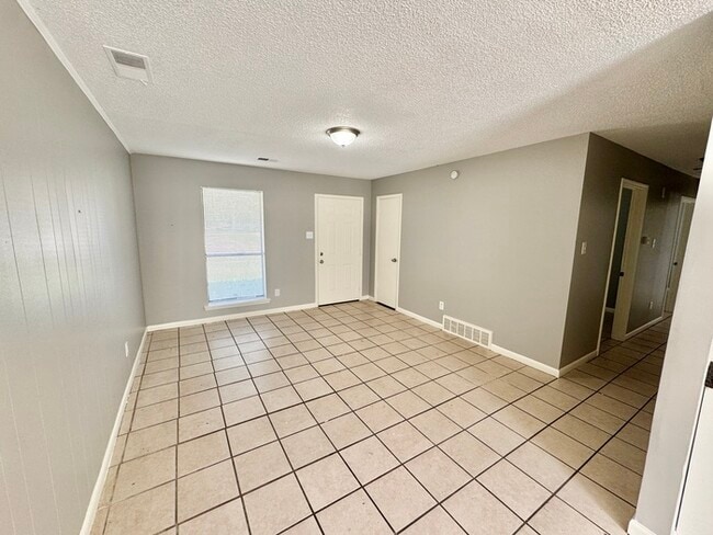 Building Photo - 5168 Corkwood Dr