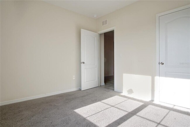 Building Photo - 555 Tanaro Ln