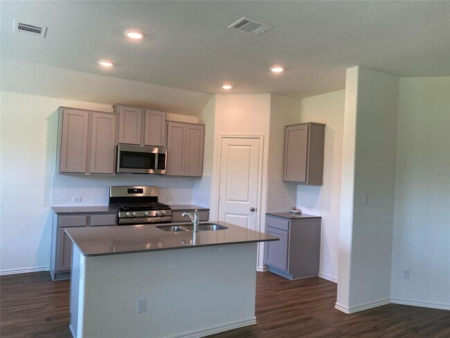 Building Photo - 3444 Pauling Loop