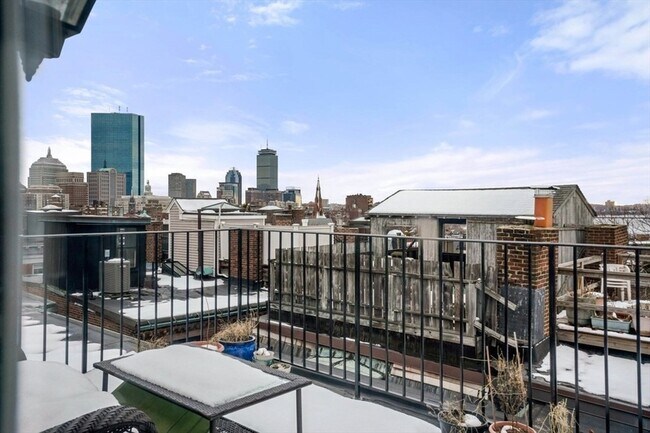 Building Photo - 1 Goodwin Pl