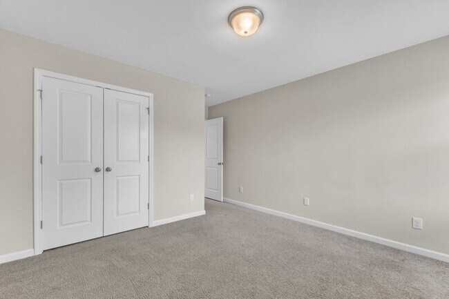 Building Photo - 4701 Kia Dr