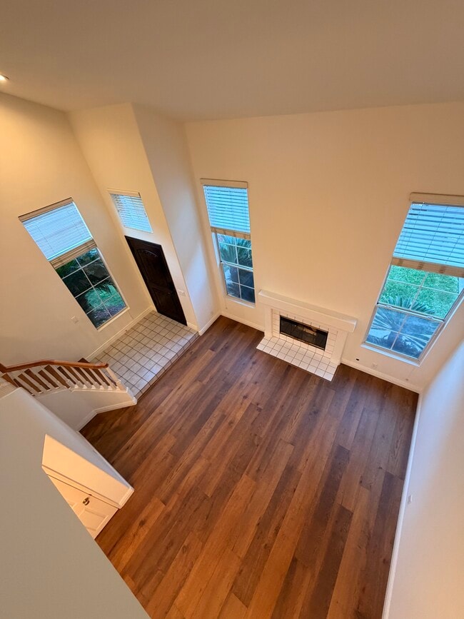 Building Photo - 27 Surfbird Ln