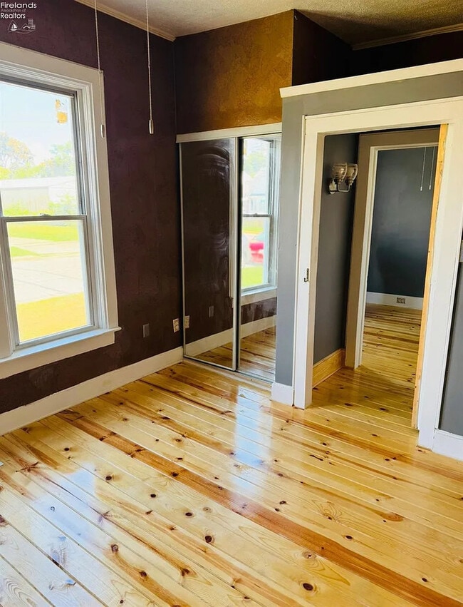 Building Photo - house