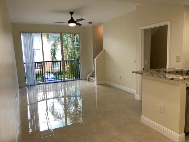 Living Room - 2001 SE 10th Ave