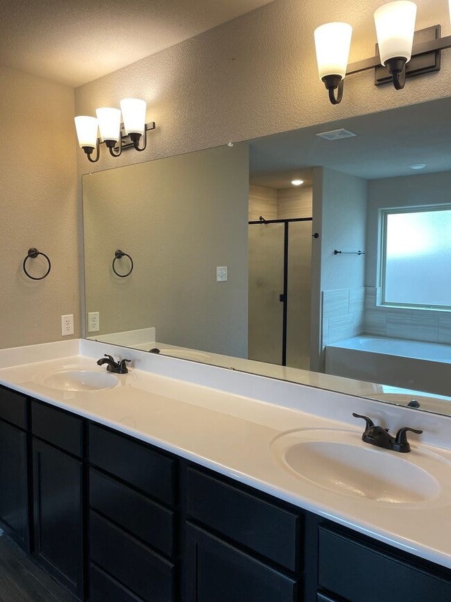 Building Photo - Available Now | **NO PETS*** | Beautiful Single-Story 4 BR, 2.5 Bath | Covered Patio | Close to F...