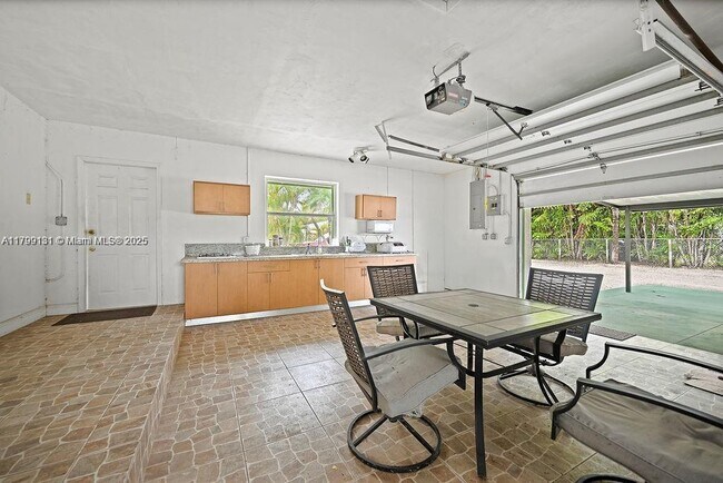 Building Photo - 26100 SW 192nd Ave
