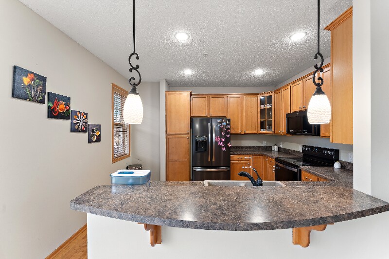 Building Photo - 11769 Emery Village Dr N