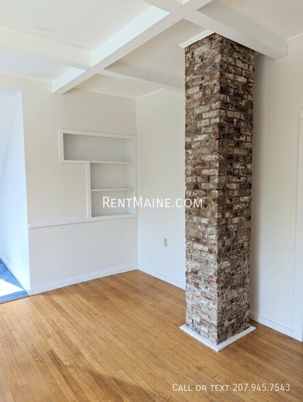 Building Photo - 54 Penobscot St