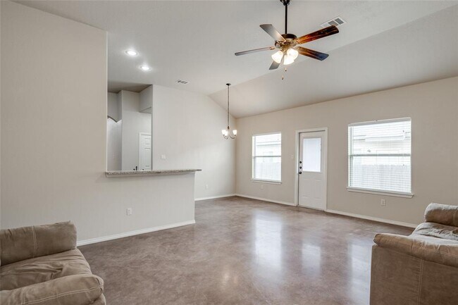 Building Photo - 2545 Pahmeyer Rd