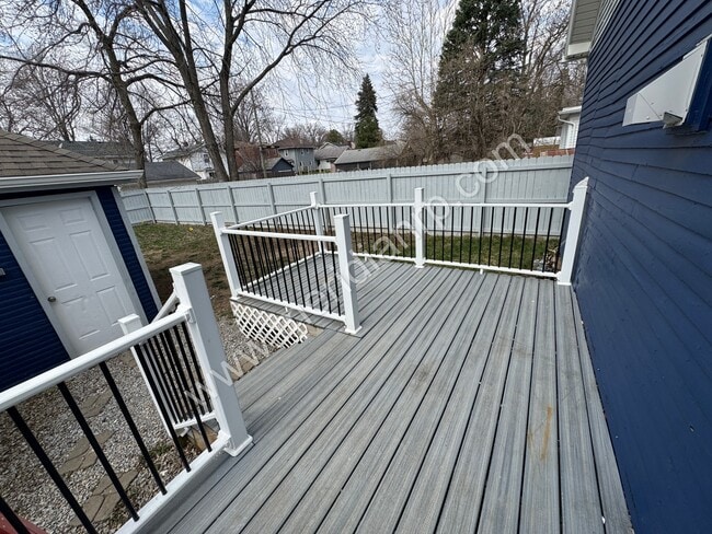 Building Photo - 2403 N Clinton St