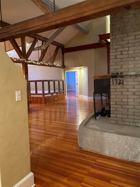 Building Photo - 231 Main St