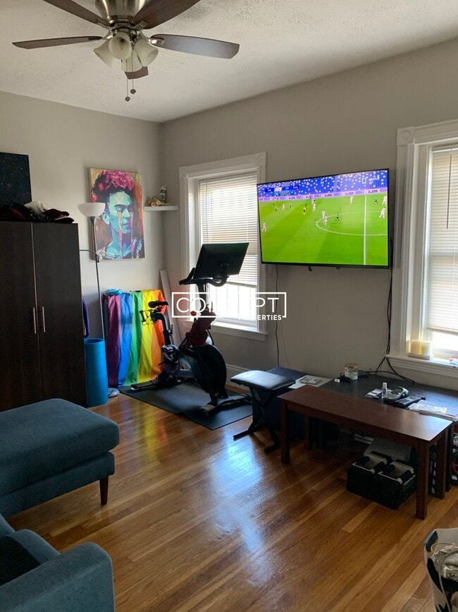 Building Photo - 900 Mass Ave. Unit 8CP