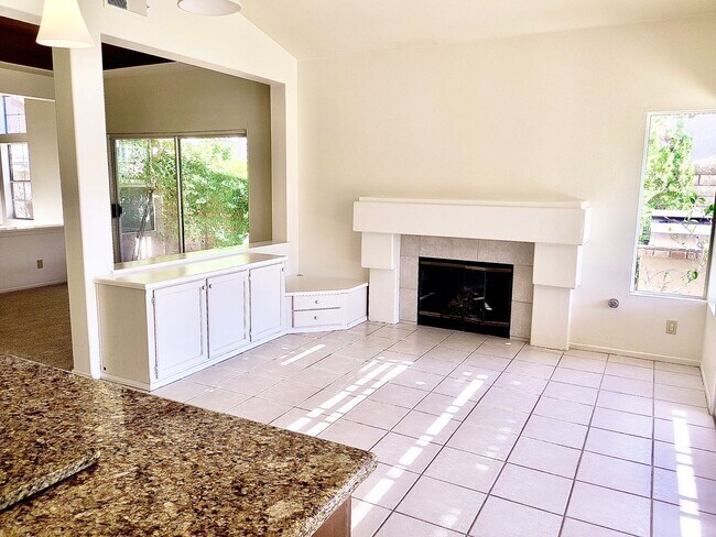 Building Photo - GOLF COURSE VIEW HOME AT THE COLONY - 55 P...