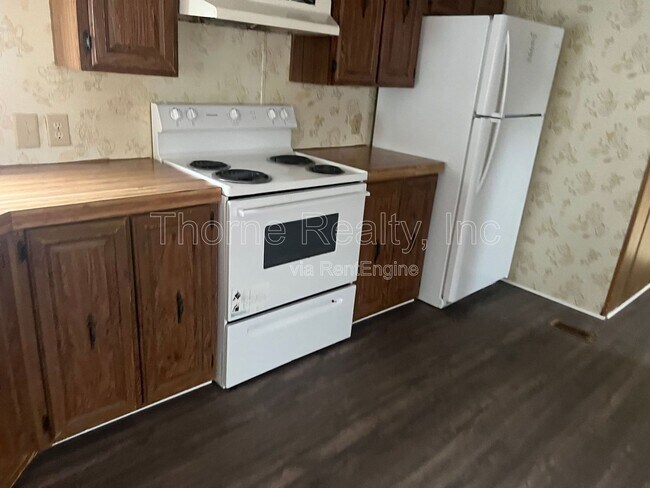 Building Photo - 92 Matts Ln