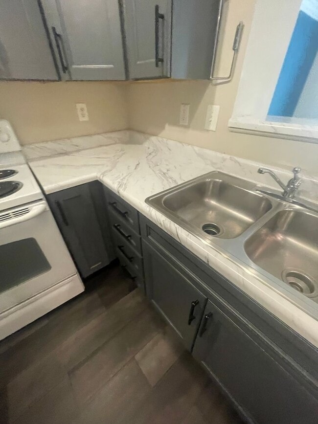 Building Photo - 06-205 Fisher