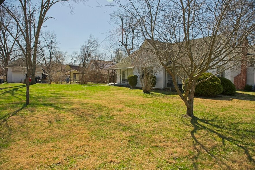 Building Photo - 1387 Central Ave