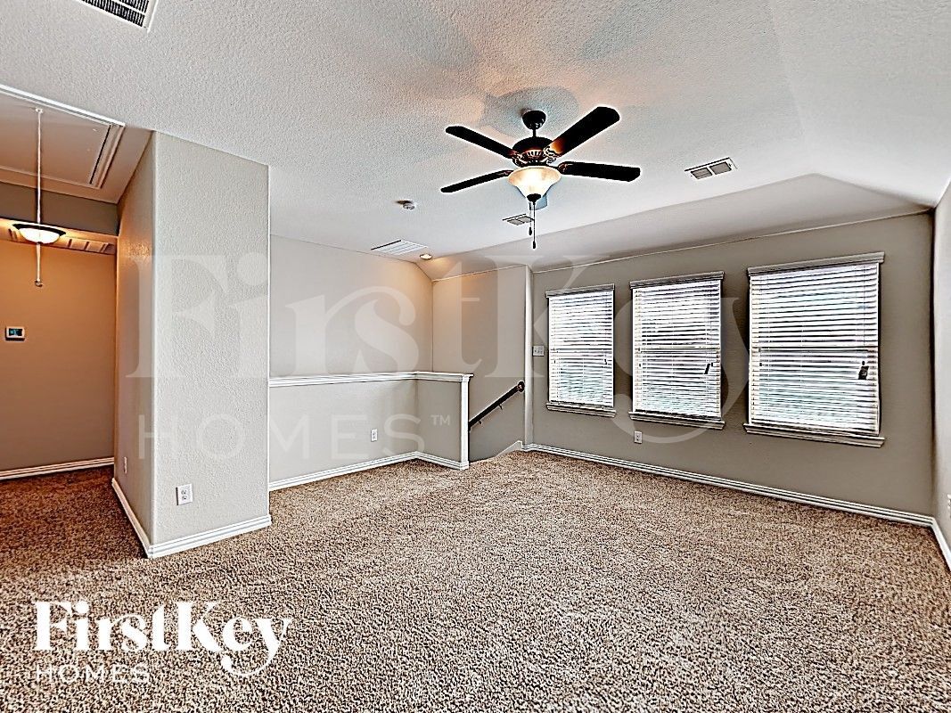 Building Photo - 16045 Crosslake Ct