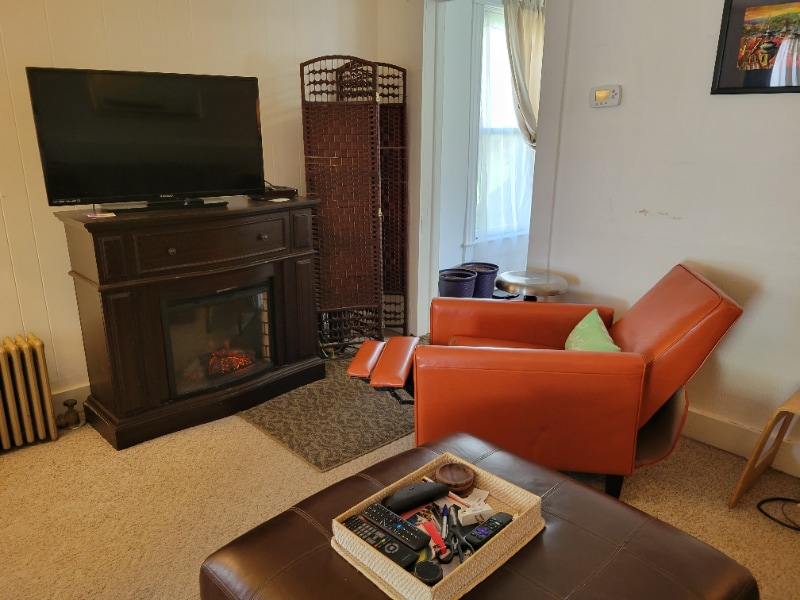 Building Photo - 58 W 6th St