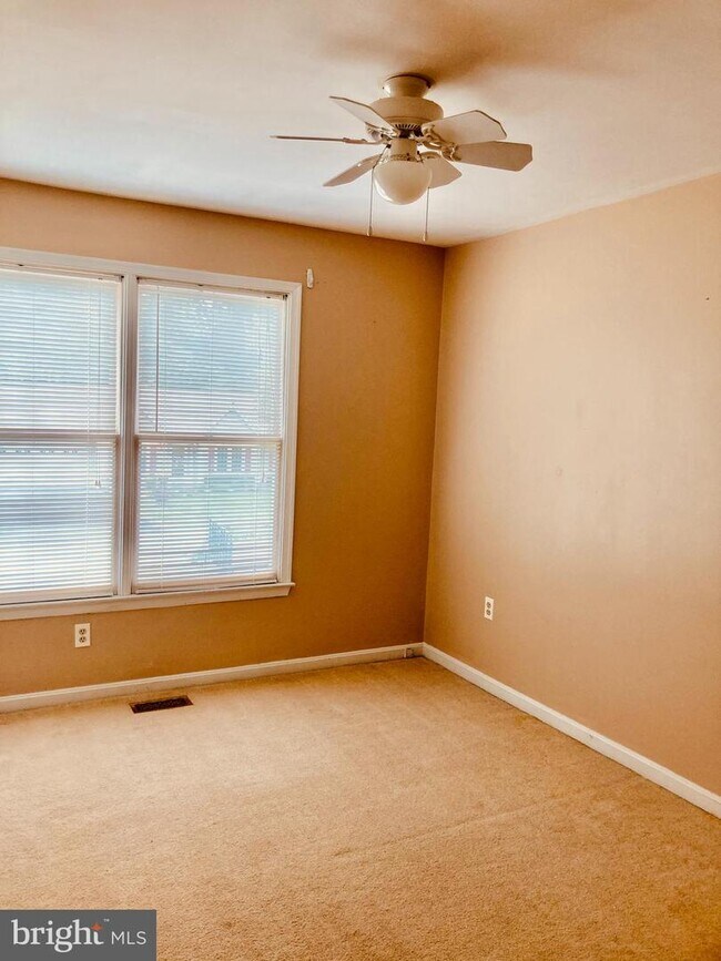 Building Photo - 6830 Red Rose Village Dr
