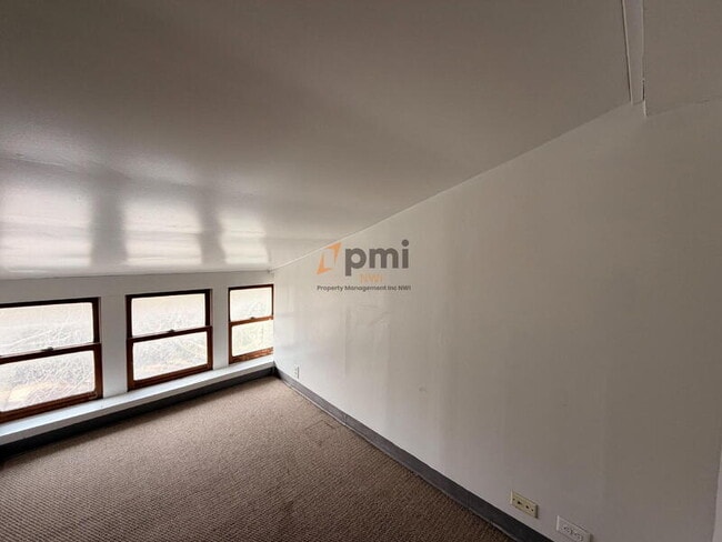 Building Photo - 3 Waltham St