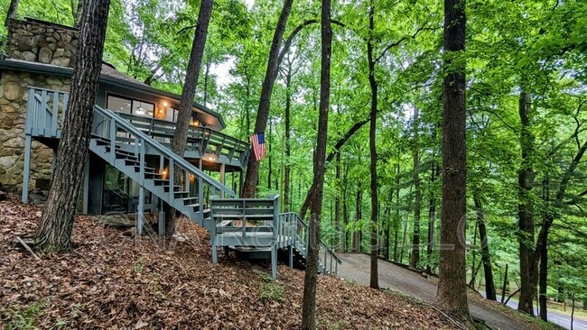 Building Photo - 828 Little Pine Mountain Rd
