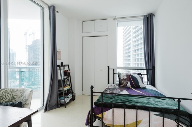 Building Photo - 350 S Miami Ave