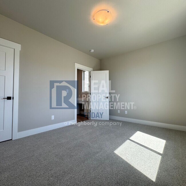 Building Photo - Kumari - 15619 (ADV only)