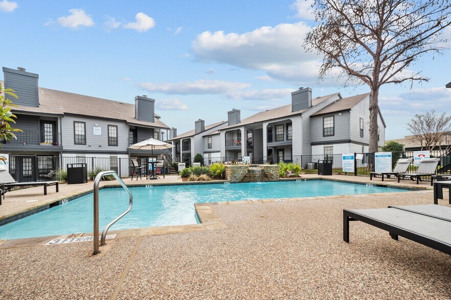 The Arbors on Oakmont 6000 Oakmont Trl Fort Worth TX 76132