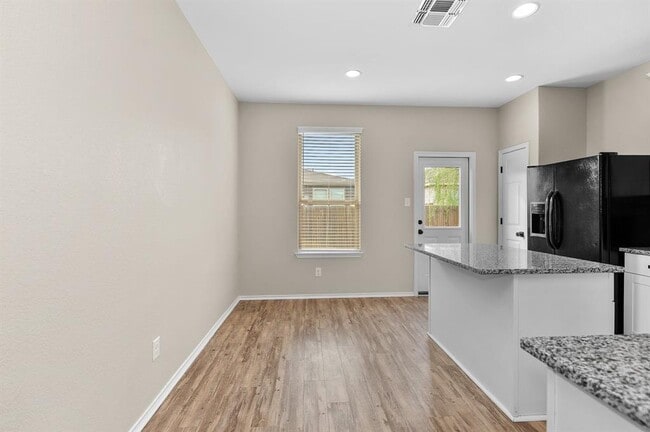 Building Photo - 508 Crane Crest Dr