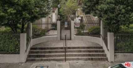 Building Photo - 18433 Hatteras St