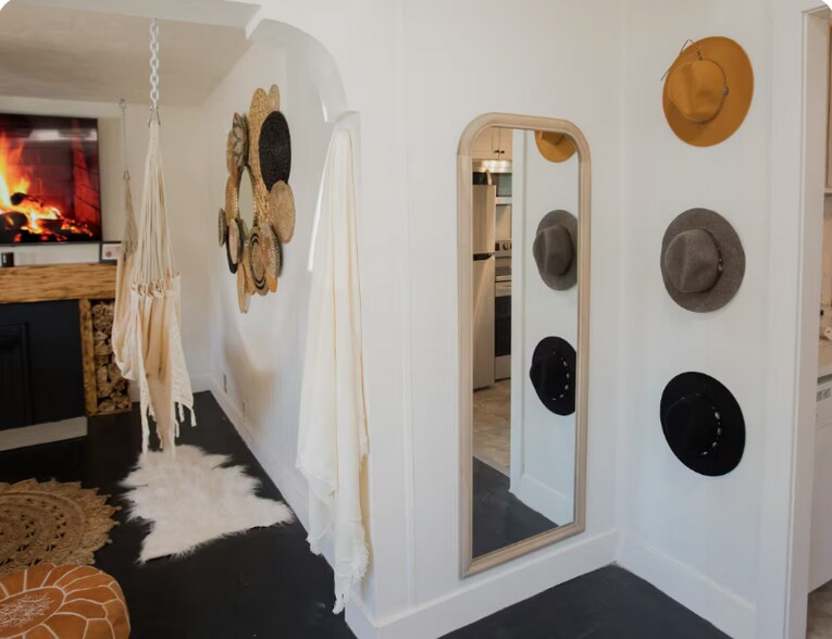 Building Photo - 64 Hartwell Ave